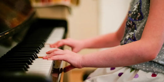 9 Reasons Why Your Child Should Start Music Lessons
