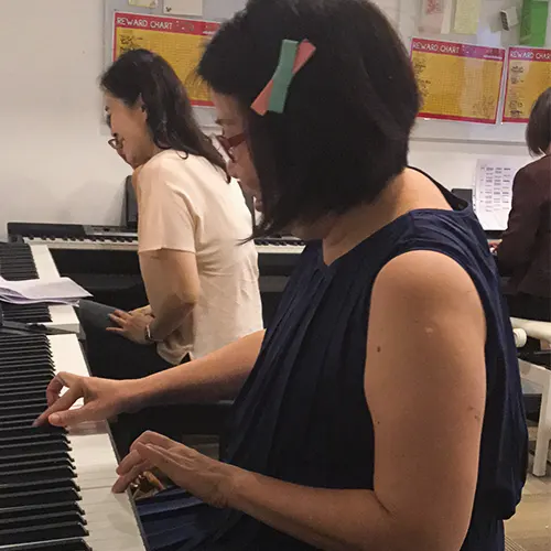 praise and worship keyboard piano lessons in singapore