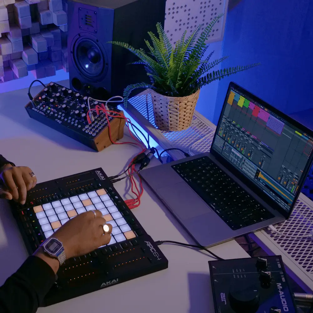 akai apc64 features